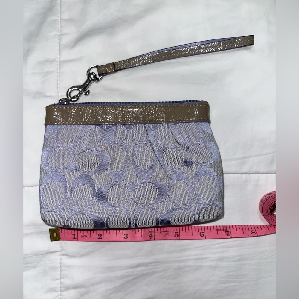 Vintage purple coach wristlet - Picture 1 of 4